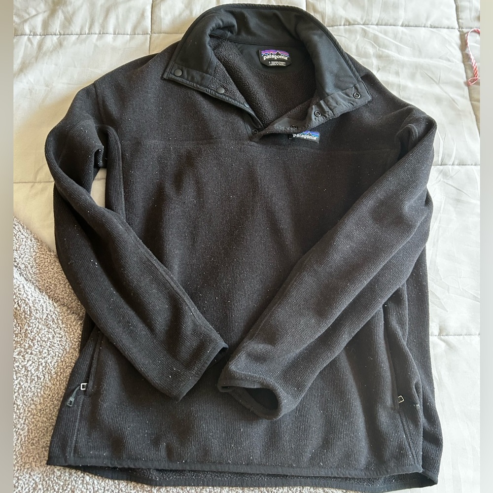 Patagonia Sz L Women’s Pullover in black